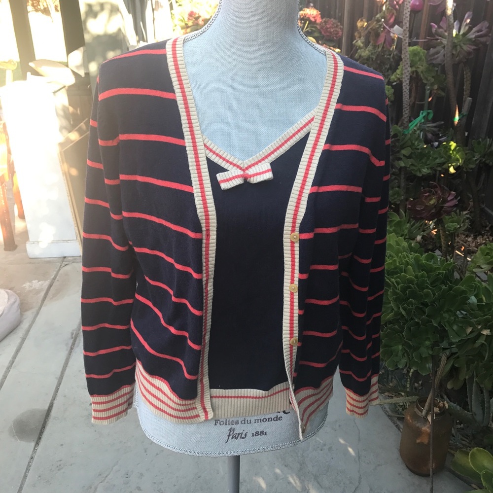 Stylish  Liz Claiborne sweater set - size Medium